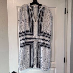 VINCE scarf print popover dress women’s medium. 100%silk, off white and navy